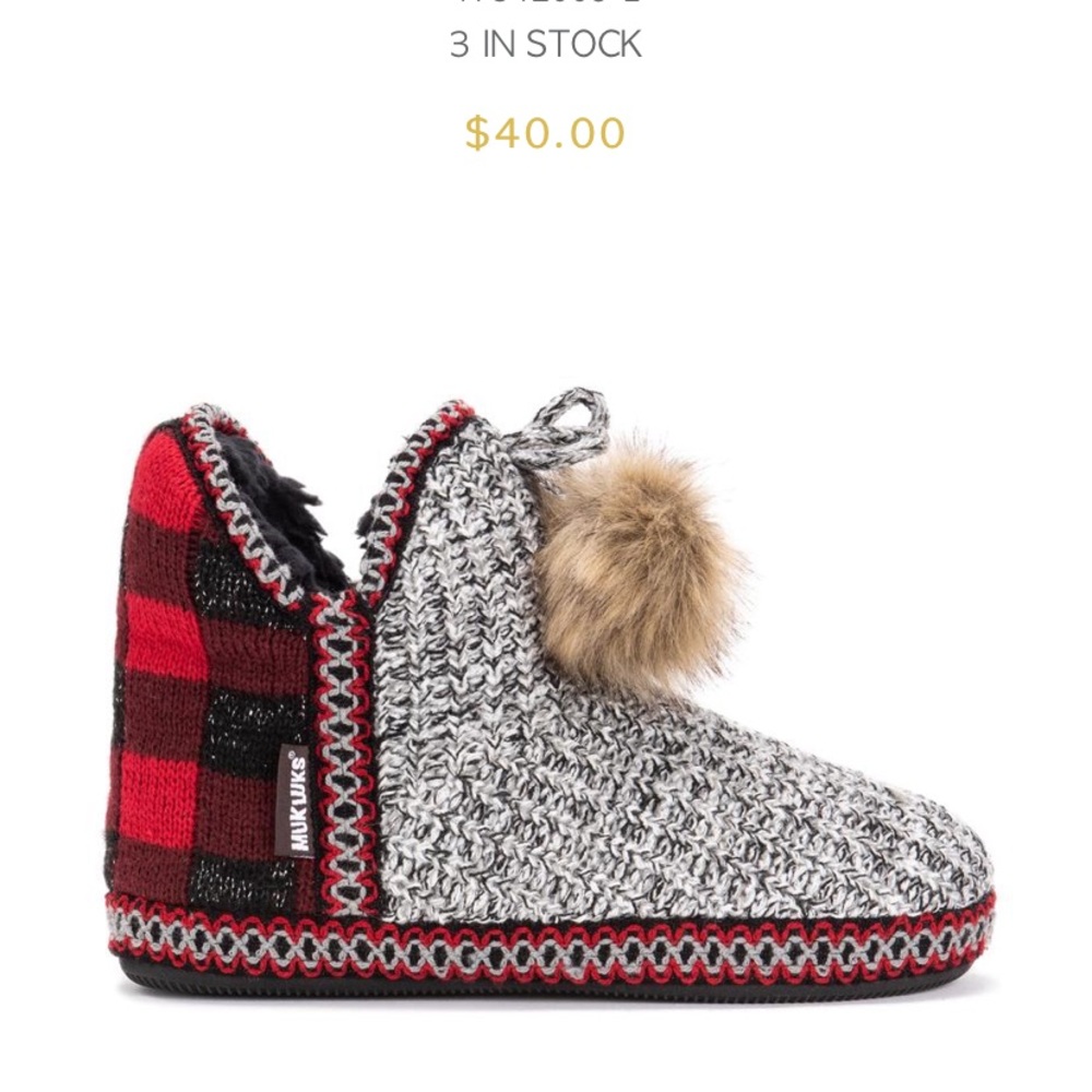 UNWORN mukluks slippers